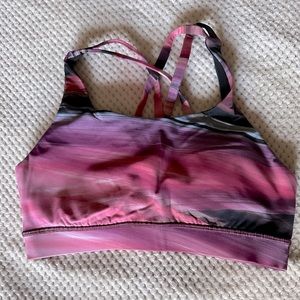Lululemon sports bra size 6